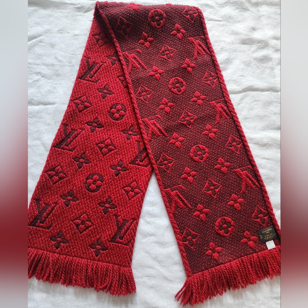 Auth Louis Vuitton Logomania Monogram Wool/Silk Fringe Shawl Scarf - Picture 7 of 9